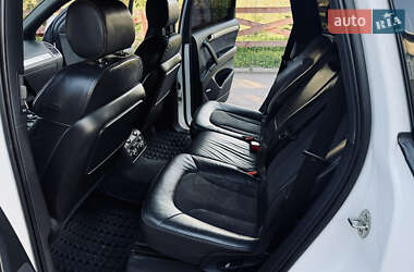Позашляховик / Кросовер Audi Q7 2010 в 