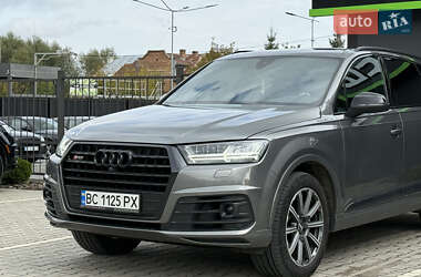 Позашляховик / Кросовер Audi Q7 2016 в 