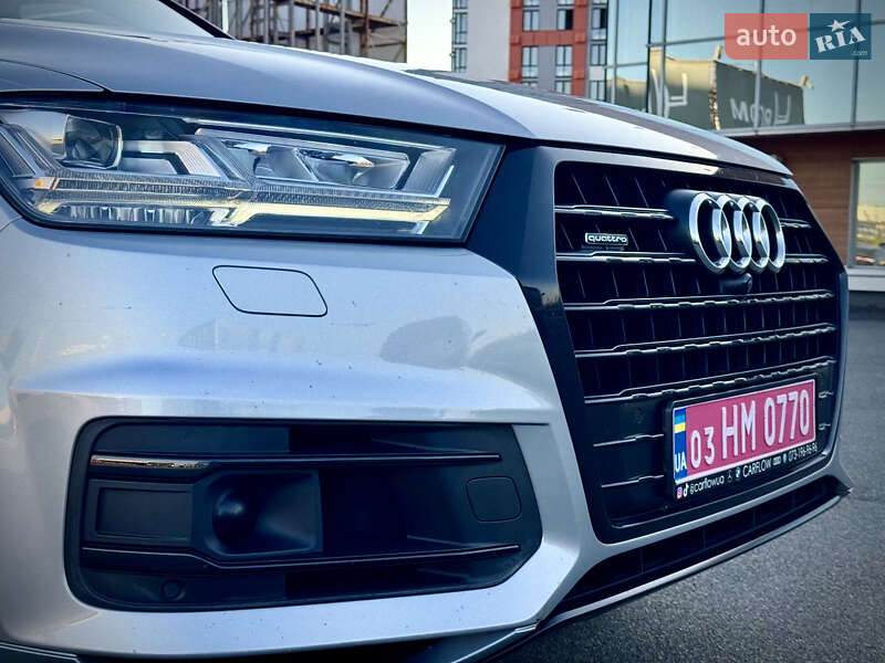 Позашляховик / Кросовер Audi Q7 2017 в Києві