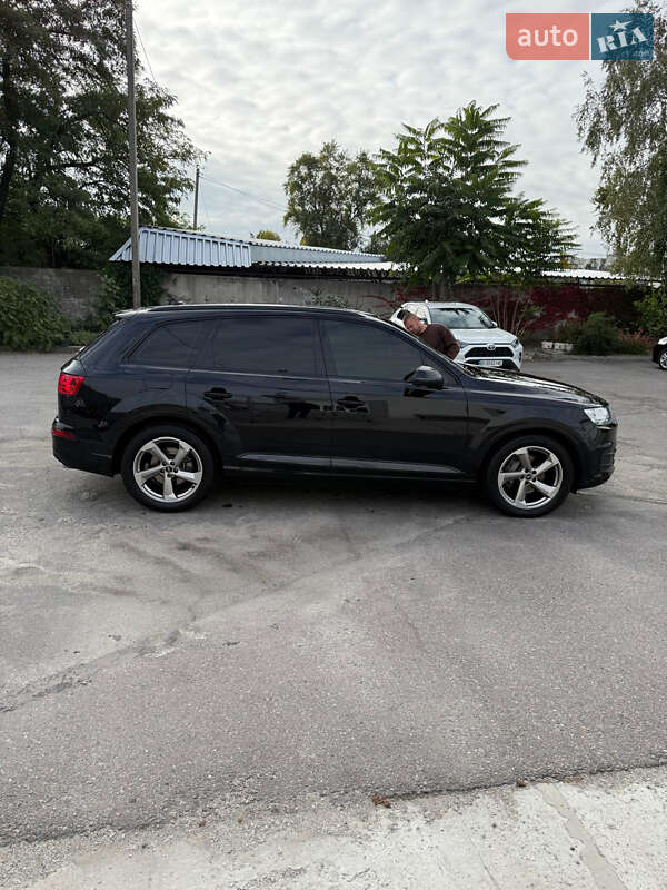 Позашляховик / Кросовер Audi Q7 2017 в Кременчуці
