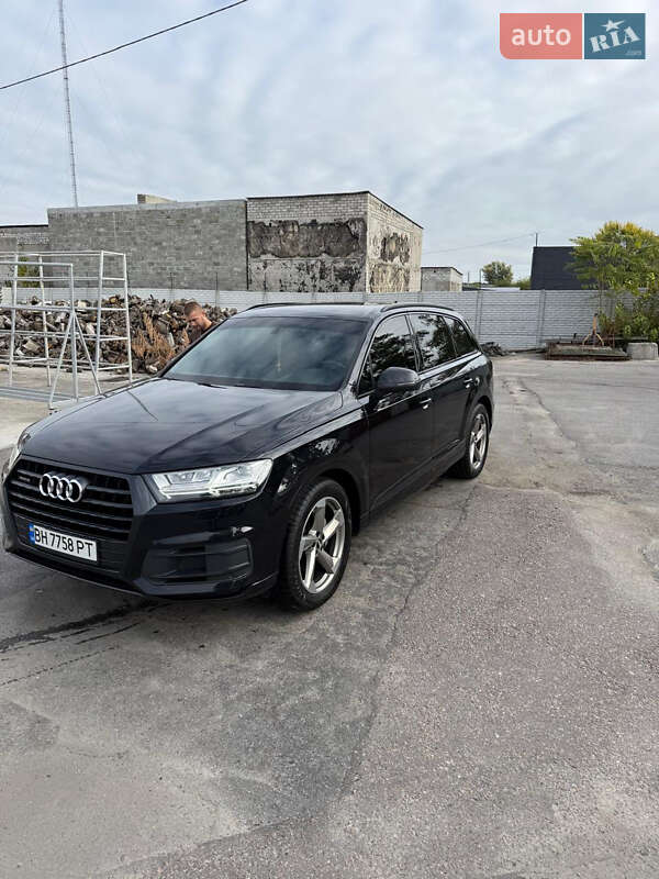 Позашляховик / Кросовер Audi Q7 2017 в Кременчуці