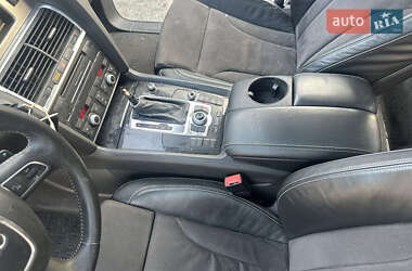 Внедорожник / Кроссовер Audi Q7 2010 в Олевске