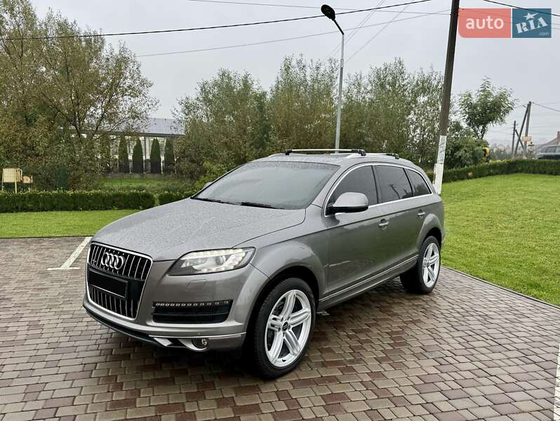 Позашляховик / Кросовер Audi Q7 2011 в Чернівцях