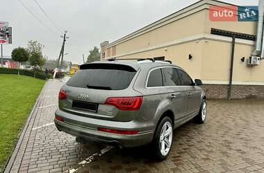 Позашляховик / Кросовер Audi Q7 2011 в 
