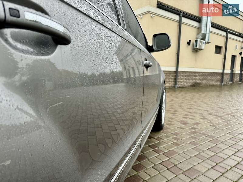 Позашляховик / Кросовер Audi Q7 2011 в Чернівцях