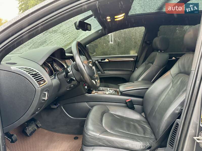 Позашляховик / Кросовер Audi Q7 2011 в Чернівцях