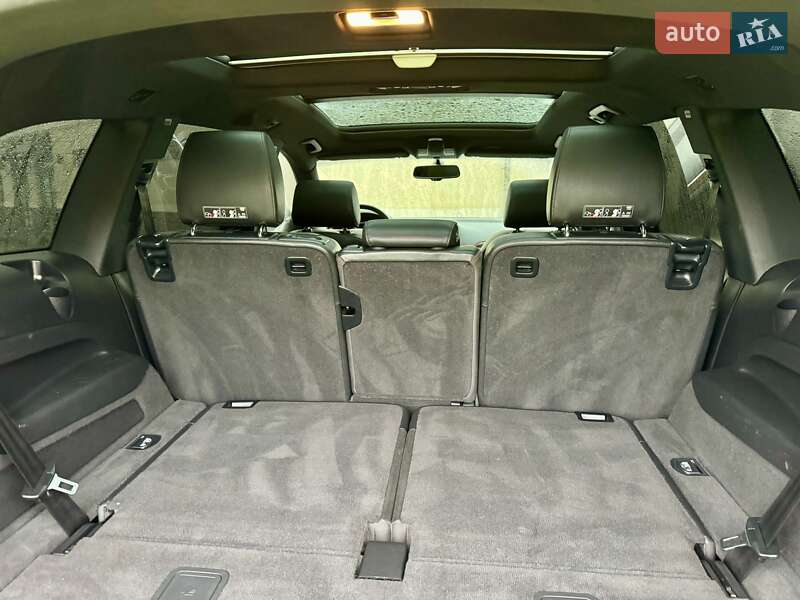 Позашляховик / Кросовер Audi Q7 2011 в Чернівцях