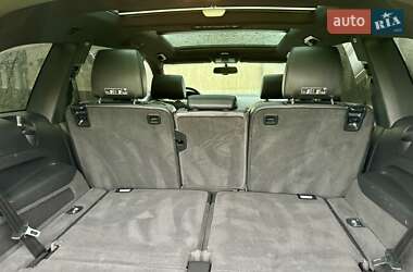 Позашляховик / Кросовер Audi Q7 2011 в 