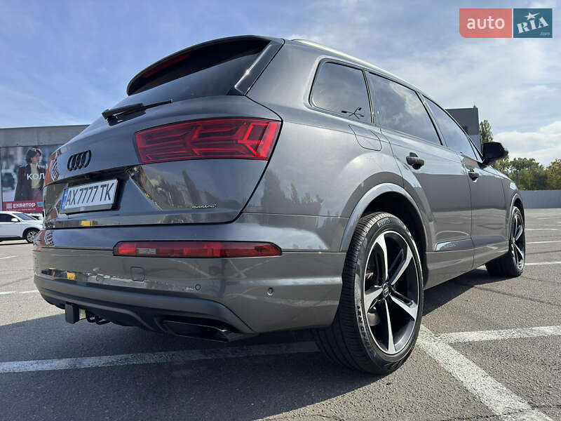 Позашляховик / Кросовер Audi Q7 2019 в Києві