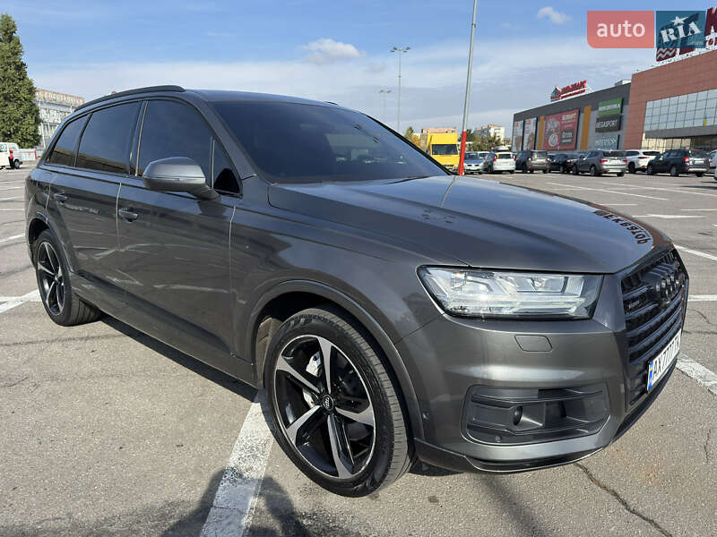 Позашляховик / Кросовер Audi Q7 2019 в Києві