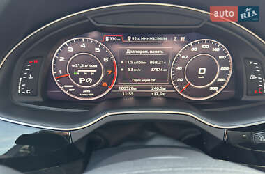 Позашляховик / Кросовер Audi Q7 2019 в 