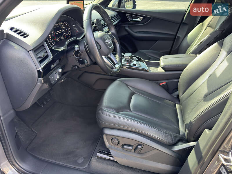 Позашляховик / Кросовер Audi Q7 2019 в Києві
