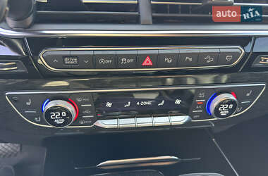 Позашляховик / Кросовер Audi Q7 2019 в 