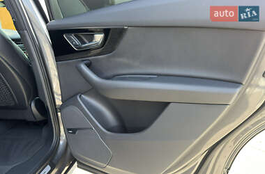 Позашляховик / Кросовер Audi Q7 2019 в 