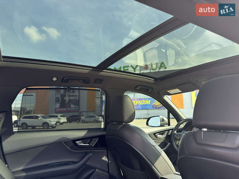 Позашляховик / Кросовер Audi Q7 2019 в Києві