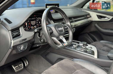 Внедорожник / Кроссовер Audi Q7 2017 в 