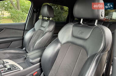 Внедорожник / Кроссовер Audi Q7 2017 в 
