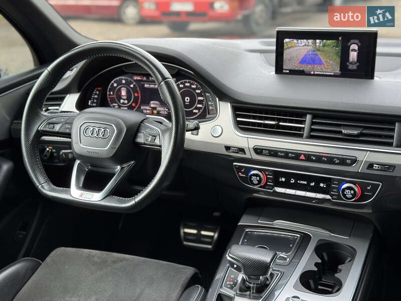 Внедорожник / Кроссовер Audi Q7 2017 в Киеве