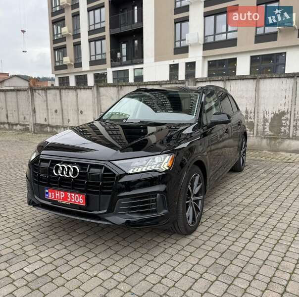 Внедорожник / Кроссовер Audi Q7 2020 в 