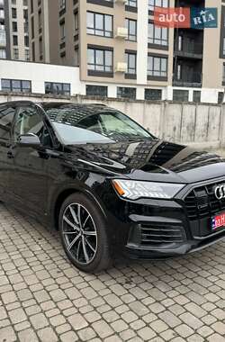 Внедорожник / Кроссовер Audi Q7 2020 в 