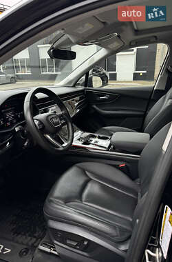 Внедорожник / Кроссовер Audi Q7 2020 в 