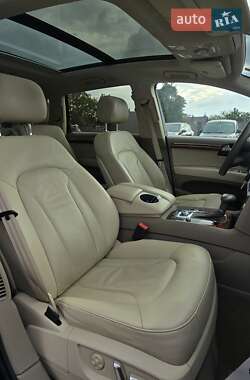 Позашляховик / Кросовер Audi Q7 2014 в 