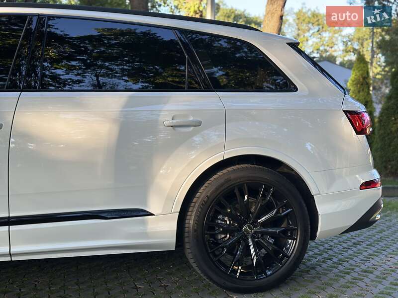 Позашляховик / Кросовер Audi Q7 2023 в Харкові
