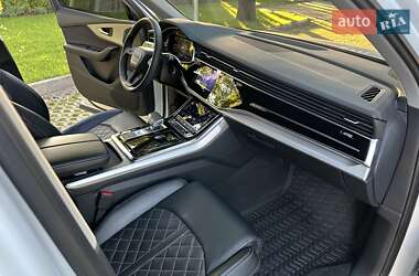 Внедорожник / Кроссовер Audi Q7 2023 в 