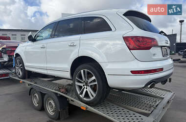 Позашляховик / Кросовер Audi Q7 2015 в 