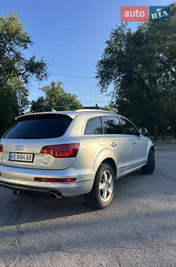 Внедорожник / Кроссовер Audi Q7 2015 в 