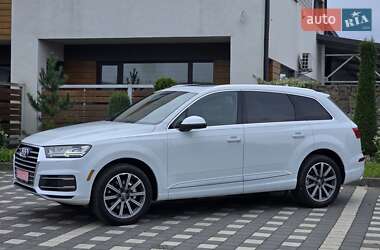 Внедорожник / Кроссовер Audi Q7 2017 в 