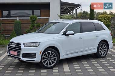 Внедорожник / Кроссовер Audi Q7 2017 в 