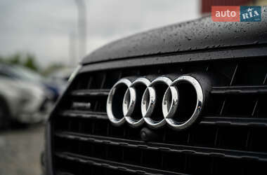 Внедорожник / Кроссовер Audi Q7 2017 в 