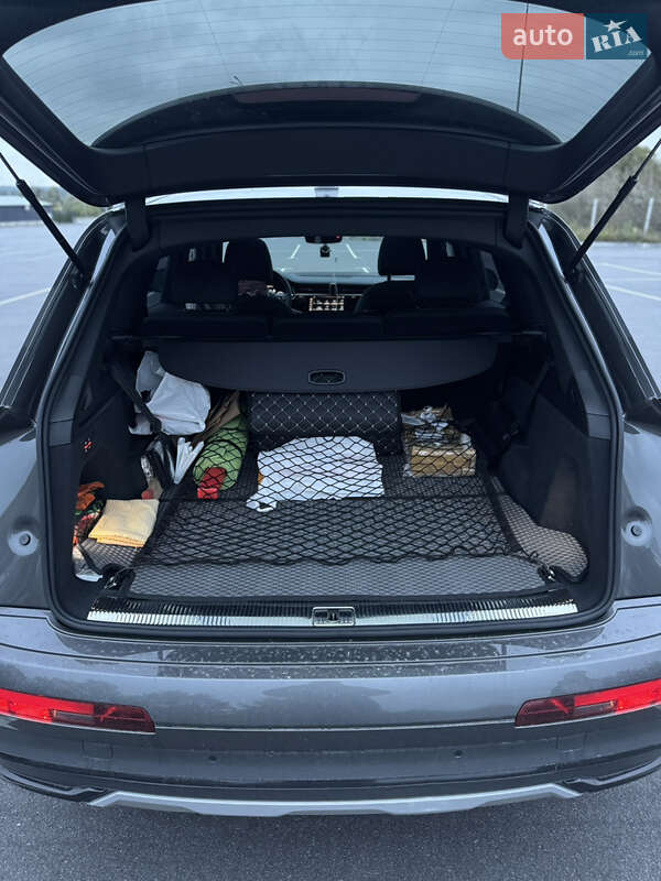 Внедорожник / Кроссовер Audi Q7 2020 в Виннице