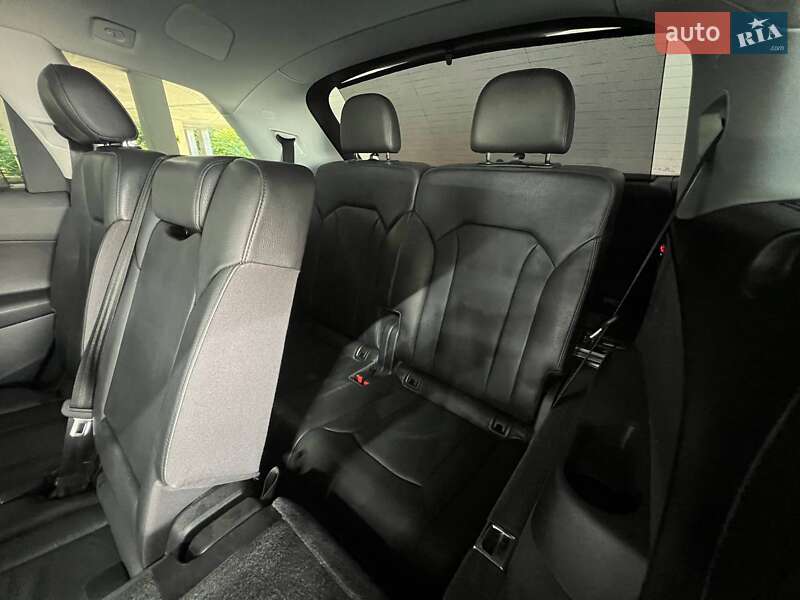 Позашляховик / Кросовер Audi Q7 2015 в Одесі