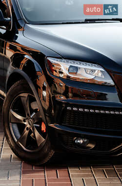 Внедорожник / Кроссовер Audi Q7 2010 в 