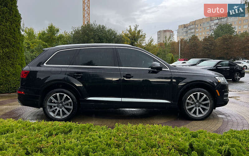 Позашляховик / Кросовер Audi Q7 2017 в Львові