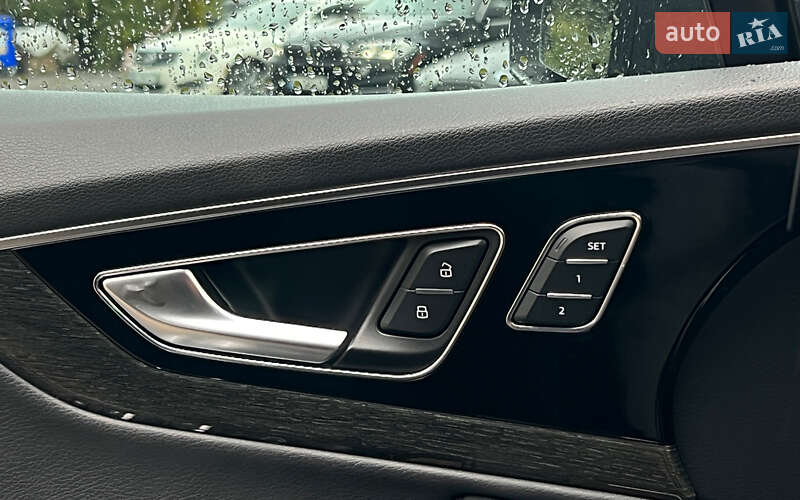 Позашляховик / Кросовер Audi Q7 2017 в Львові
