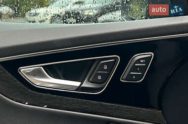 Позашляховик / Кросовер Audi Q7 2017 в 