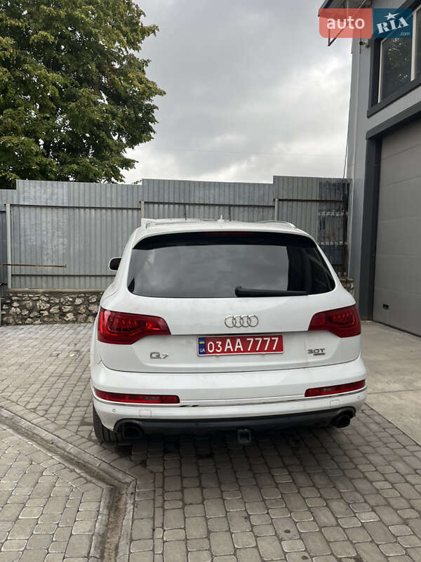 Позашляховик / Кросовер Audi Q7 2015 в Тернополі