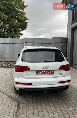 Позашляховик / Кросовер Audi Q7 2015 в 
