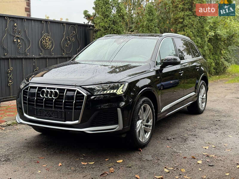 Внедорожник / Кроссовер Audi Q7 2020 в Киеве