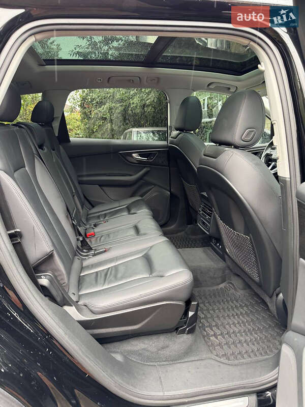 Внедорожник / Кроссовер Audi Q7 2020 в Киеве