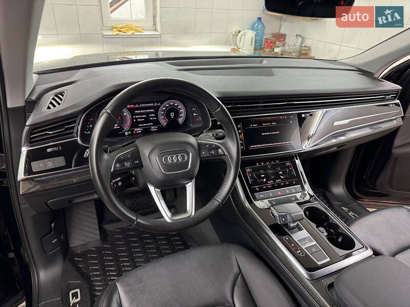 Внедорожник / Кроссовер Audi Q7 2020 в Киеве