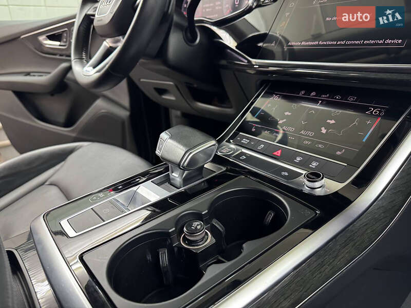 Внедорожник / Кроссовер Audi Q7 2020 в Киеве