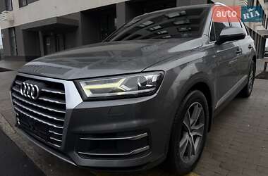 Позашляховик / Кросовер Audi Q7 2016 в Києві