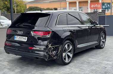 Внедорожник / Кроссовер Audi Q7 2017 в 
