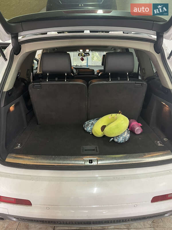 Внедорожник / Кроссовер Audi Q7 2011 в Киеве
