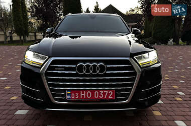 Внедорожник / Кроссовер Audi Q7 2018 в 