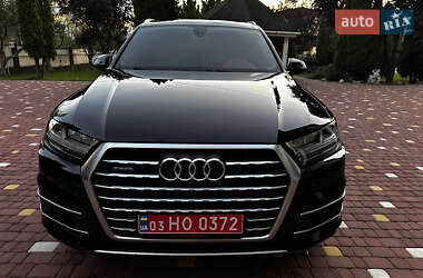 Внедорожник / Кроссовер Audi Q7 2018 в 